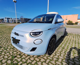Fiat 500 elettrica LA PRIMA