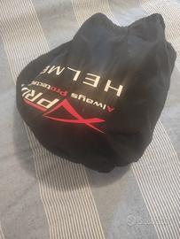 2 caschi moto con visiera aperti  taglia M L