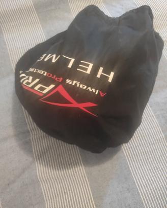 2 caschi moto con visiera aperti  taglia M L