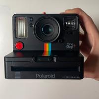 Polaroid One step + i-type camera