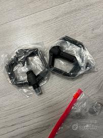 Pedali piatti mtb 520 grip neri