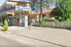 Parcheggio privato offre posto auto