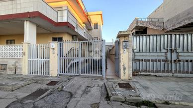 4 LOCALI A MARGHERITA DI SAVOIA