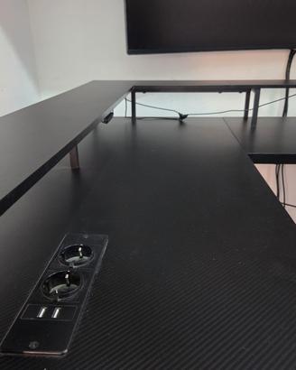 Scrivania Gaming Nera Grande con LED e Prese USB