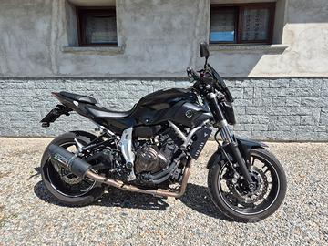 Yamaha MT 07 Patente A2