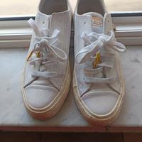 scarpe Jordan e puma e converse 