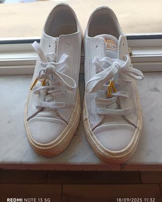 scarpe Jordan e puma e converse 