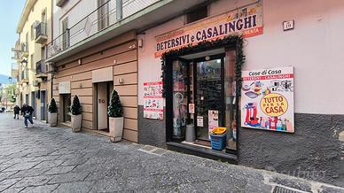 Giffoni V.P. Corso V.Emanuele Negozio con rendita