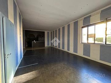 MAGAZZINO A CORIGLIANO-ROSSANO