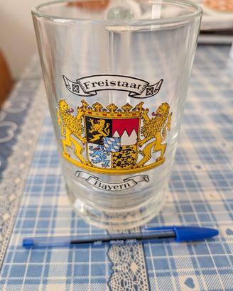 Vecchio boccale da birra per collezionisti