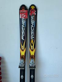 Sci Fischer 165 cm con attacchi inclusi