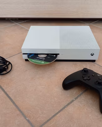 Xbox one S + FIFA 22