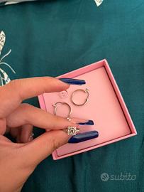 Orecchini e anello