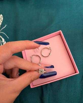 Orecchini e anello