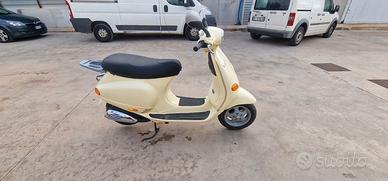 vespa et2 50 con 6000 km FMI