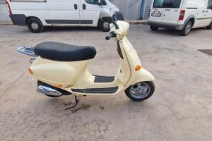 vespa et2 50 con 6000 km FMI