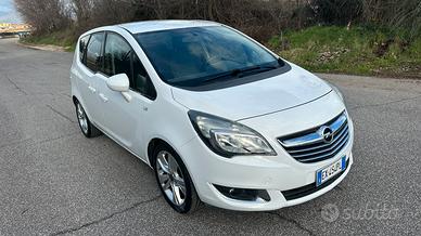 Opel meriva 1.4 benz/GPL automatica
