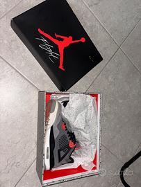 Air Jordan 4 infrared