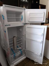 Frigorifero nuovo cucina a gas usata come nuova