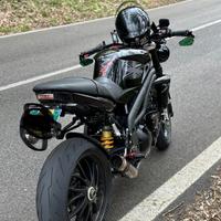 Triumph 955i