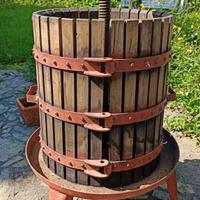 attrezzatura per fare il vino