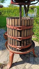 attrezzatura per fare il vino