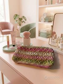 Pochette porta trucchi all'uncinetto fatta a mano,
