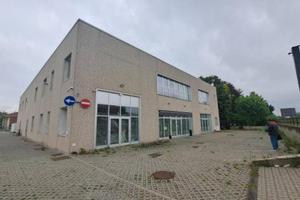 Immobile in asta di 973 m² a Tradate