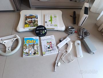 Nintendo Wii Bianca + Balance Board + 5 Giochi