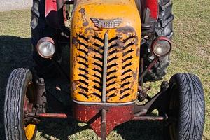 Trattore d’epoca Rossi Raimondi diesel T 15 – 1954