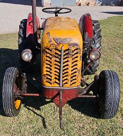 Trattore d’epoca Rossi Raimondi diesel T 15 – 1954