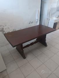 Tavolo in legno