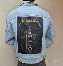 Giacca di Jeans con toppa MetallicA