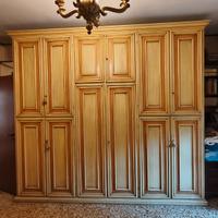 armadio e mobile salotto