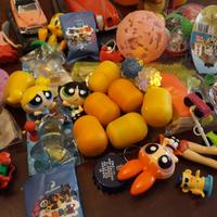 Lotto giochini vari + sorpresine Kinder