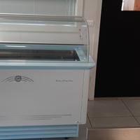 Vetrina per gelato