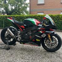 Aprilia rsv4 1000 factory