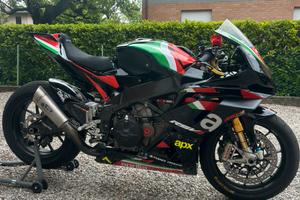 Aprilia rsv4 1000 factory
