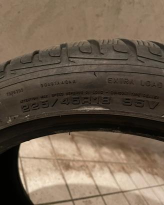 Pneumatici Invernali GOODYEAR 225/45R18 95V