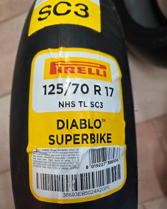 Gomme moto Pirelli