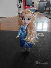 Bambola Elsa Frozen parlante