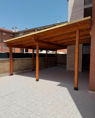 Tettoia in legno coibentata a L - Come nuova