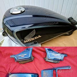 Serbatoio Honda Nighthawk 450 più ricambi e carene