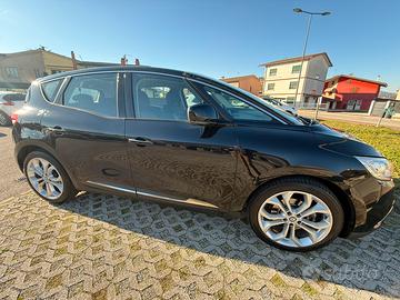 Renault Scenic 1.5dCi