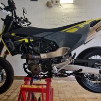 husqvarna 701 supermoto '23
