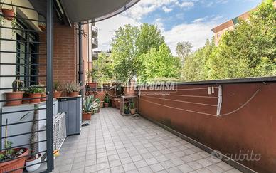 Ampio 3 locali con box e TERRAZZO !!