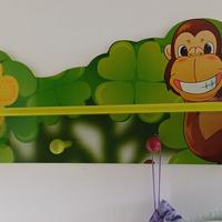 lettino con cassettiera è appendiabiti 