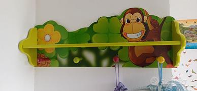 lettino con cassettiera è appendiabiti 