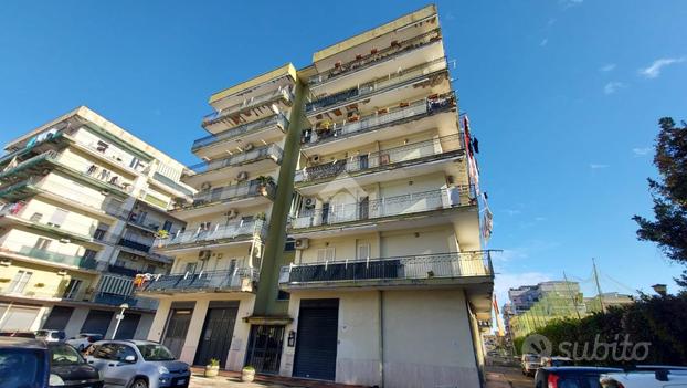 2 LOCALI A CASALNUOVO DI NAPOLI