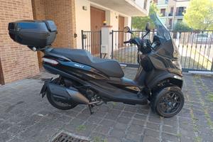 Piaggio MP3 400 hpe + 1 anno garanzia + bauletto